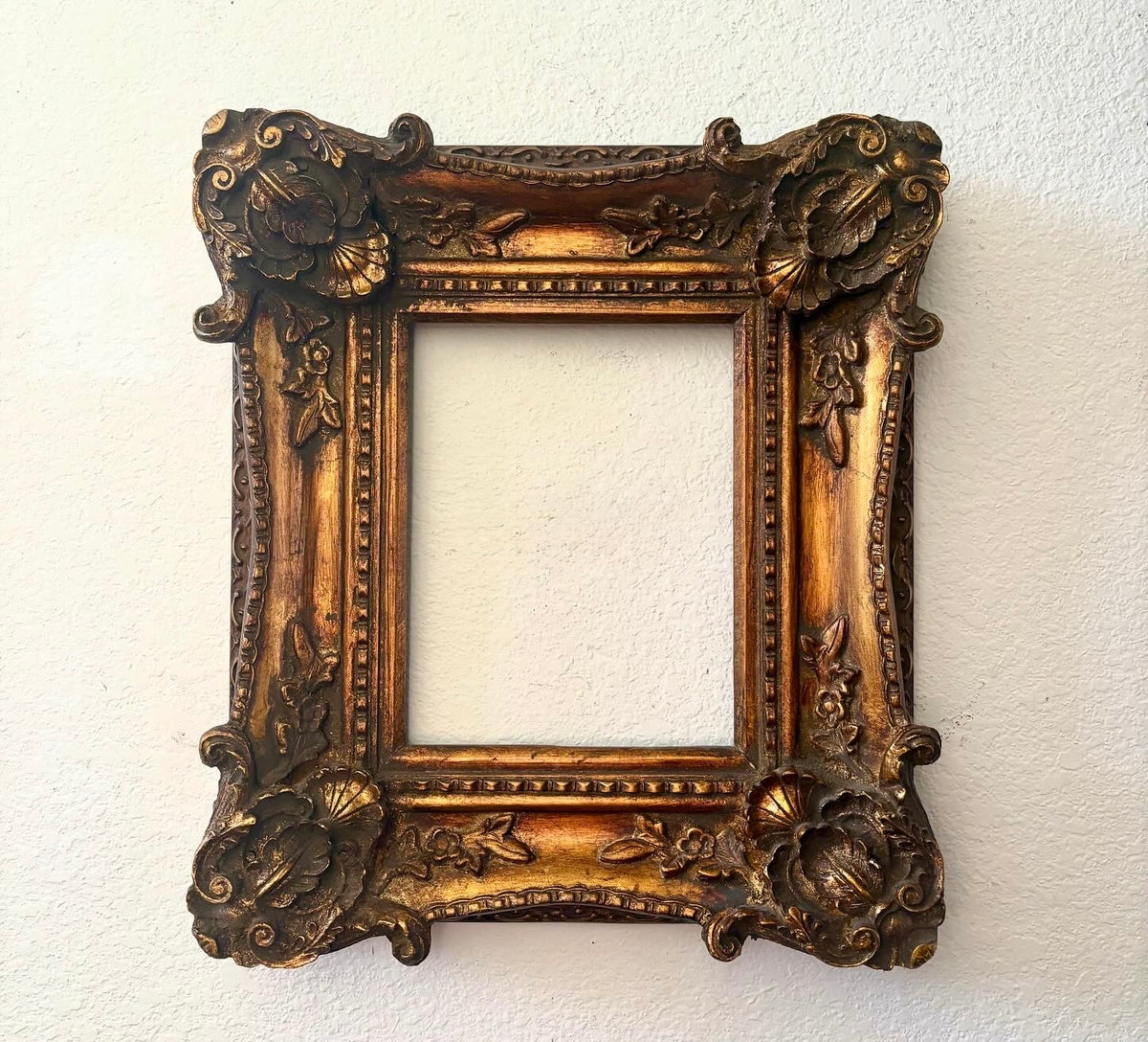 Heavy Gold-Finish Vintage Frame