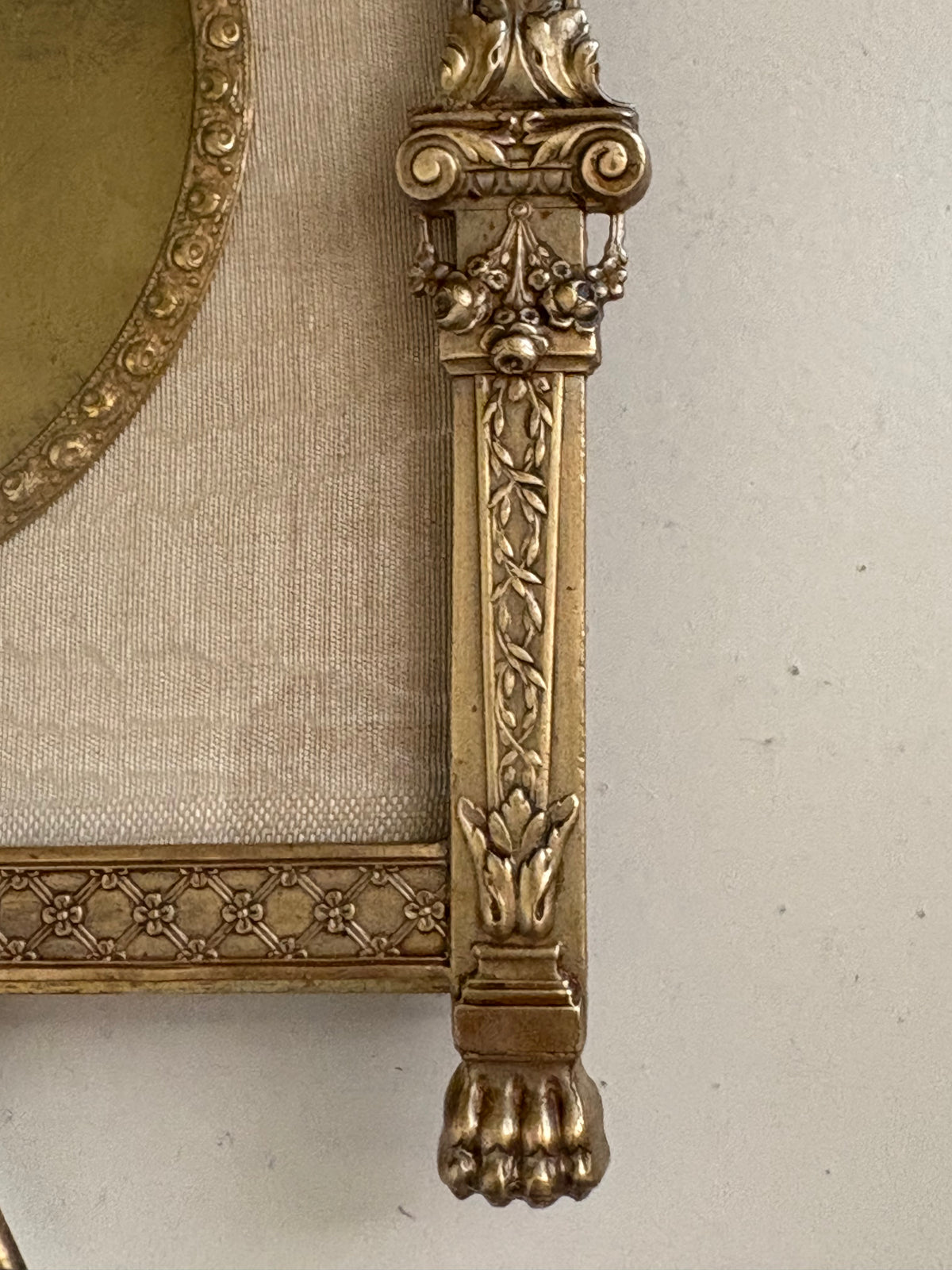 Vintage Brass Lion Head French Frame