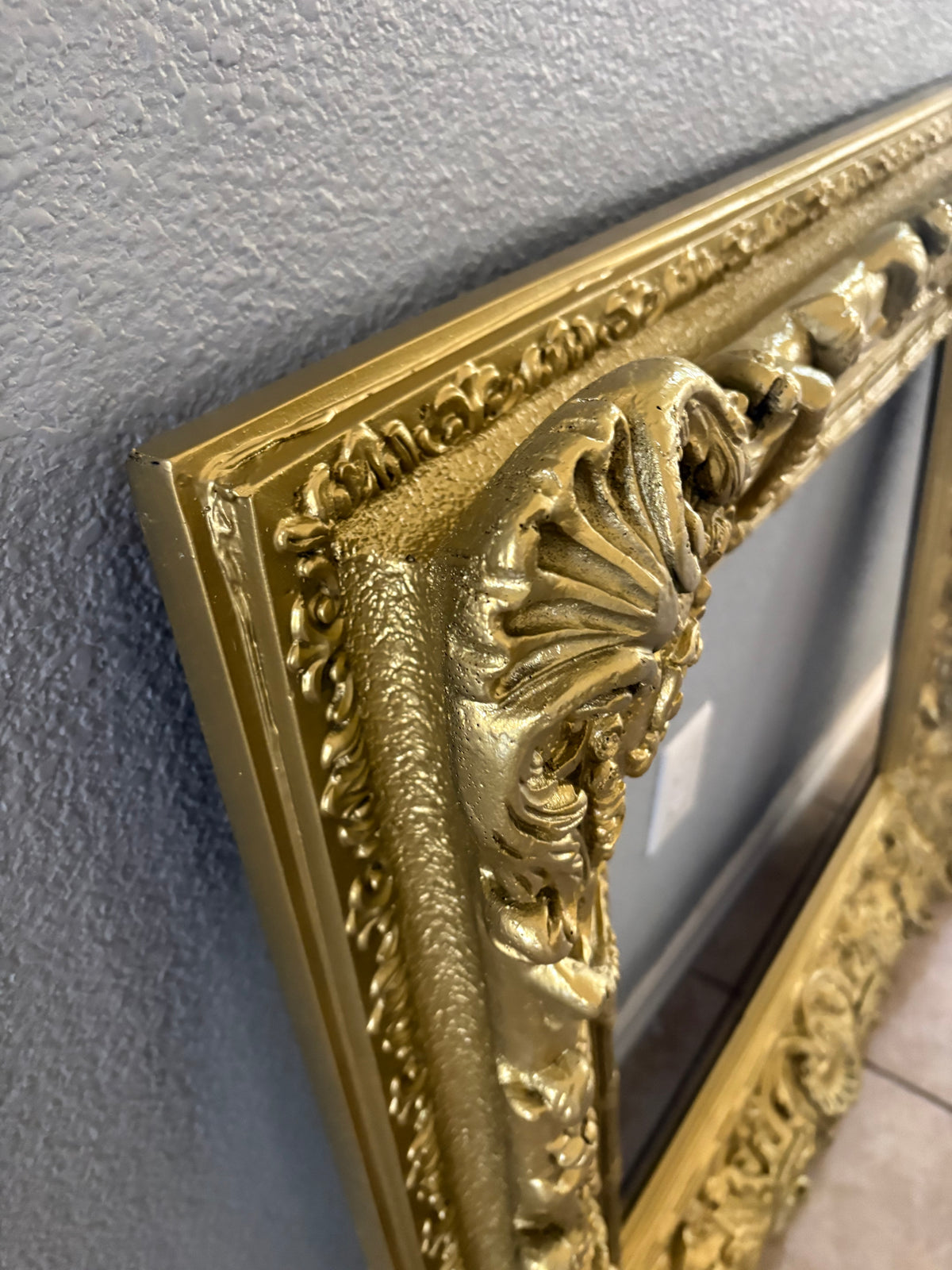 Chunky Gold Frame 20x24