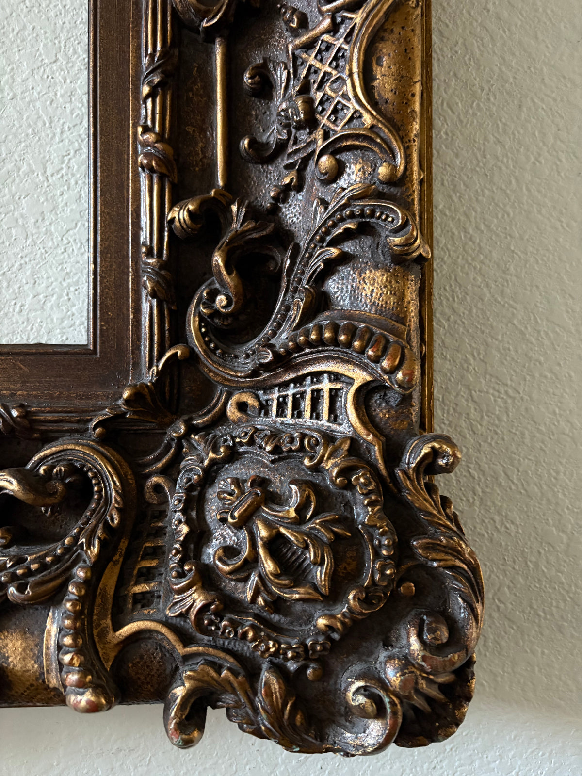 Chunky Wood Frame